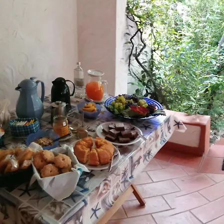 Facile Couette-café Costa Rei